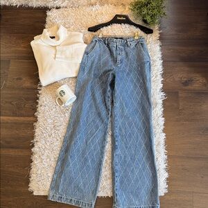 EUC House of Harlow 1960 Rhinestone Encrusted Light Wash Jeans 26/2